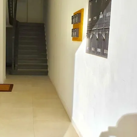 Gorgeous 2 Bedrooms Brand New 3 Avenue Paul Arene