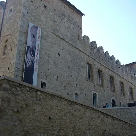 Gorgeous 2 Bedrooms Brand New 3 Avenue Paul Arene Αντίμπ