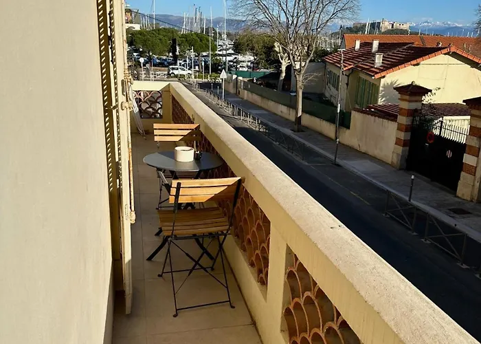 Gorgeous 2 Bedrooms Brand New 3 Avenue Paul Arene * Αντίμπ