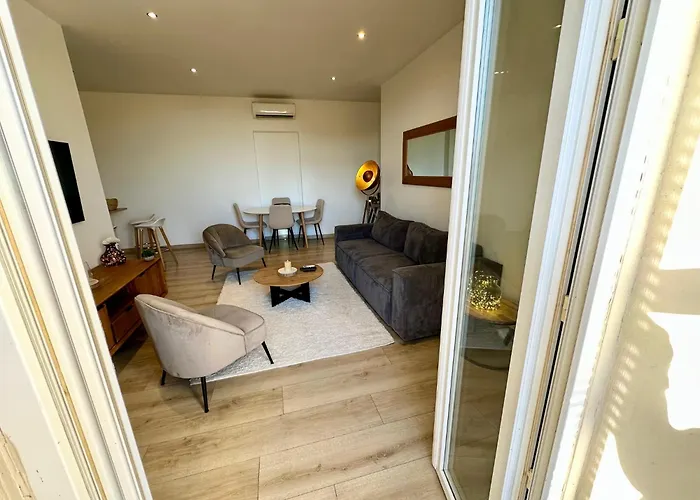 Gorgeous 2 Bedrooms Brand New 3 Avenue Paul Arene *