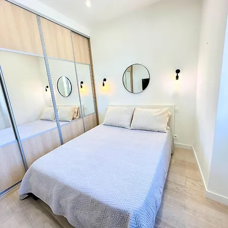 Διαμέρισμα Gorgeous 2 Bedrooms Brand New 3 Avenue Paul Arene Αντίμπ