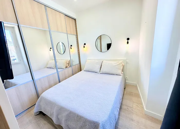 아파트 Gorgeous 2 Bedrooms Brand New 3 Avenue Paul Arene 앙티브