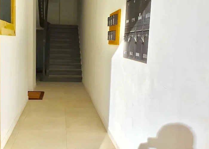 Gorgeous 2 Bedrooms Brand New 3 Avenue Paul Arene