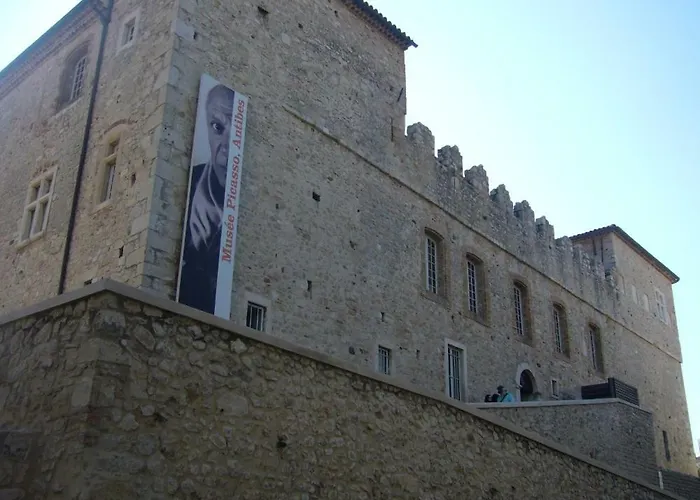 Gorgeous 2 Bedrooms Brand New 3 Avenue Paul Arene 앙티브